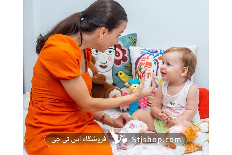 کدام برندها بهترین کرم محافظ پای بچه را تولید می‌کنند؟